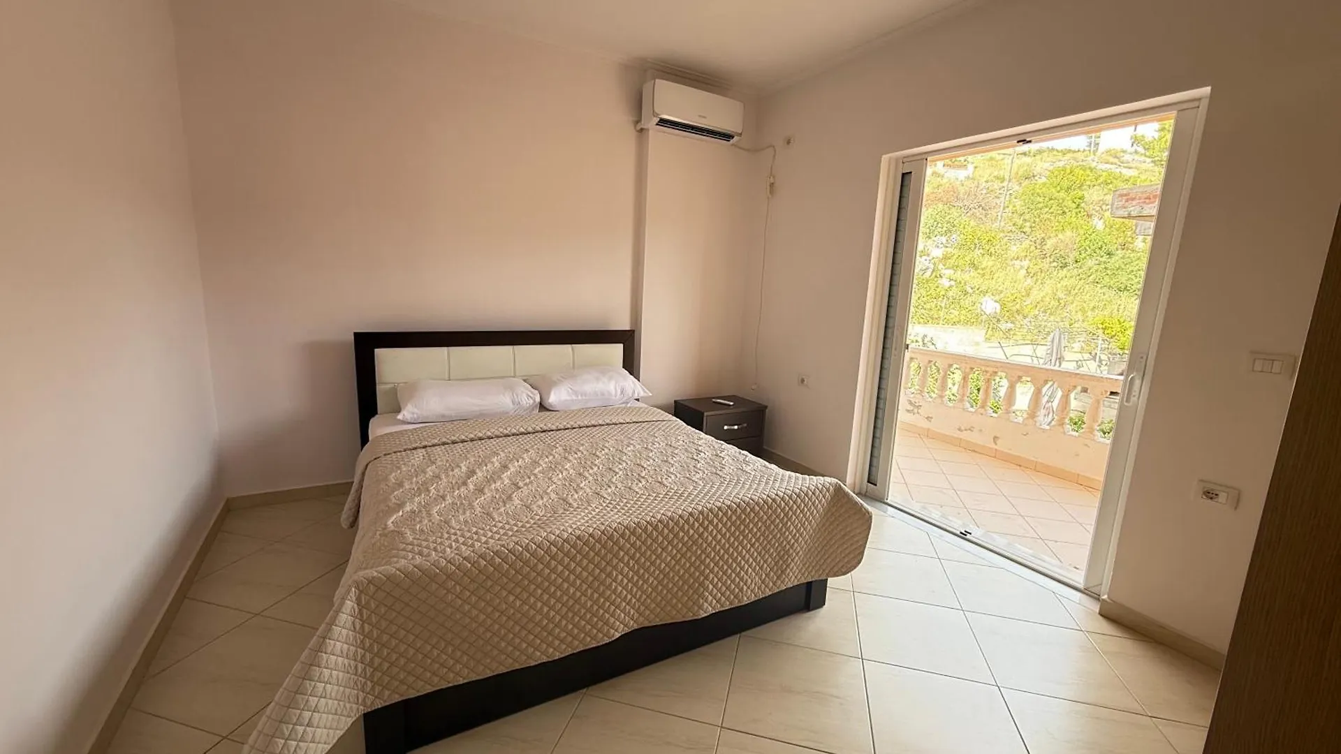 Blue Horizon Apartament Sarandë アルバニア