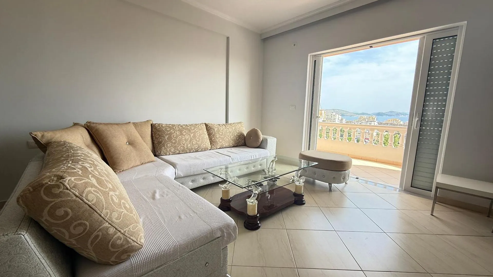 Blue Horizon Apartament Sarandë 0*,  アルバニア